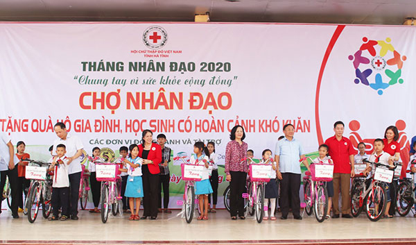 Tháng Nhân đạo 2021 với chủ đề “Vì một cộng đồng an toàn”